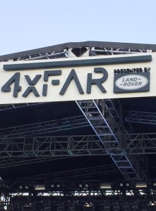 4xFAR large letter and Land Rover Logo Display