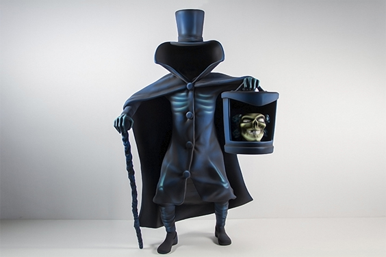 Hatbox Ghost with head in hatbox