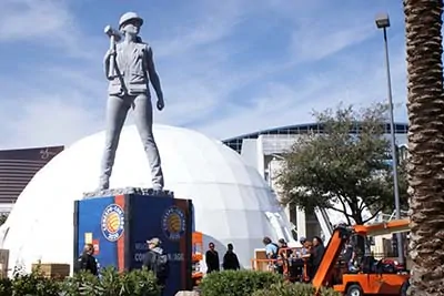 The largest 3D-printed statue at CONEXPO-CON/AGG 2020